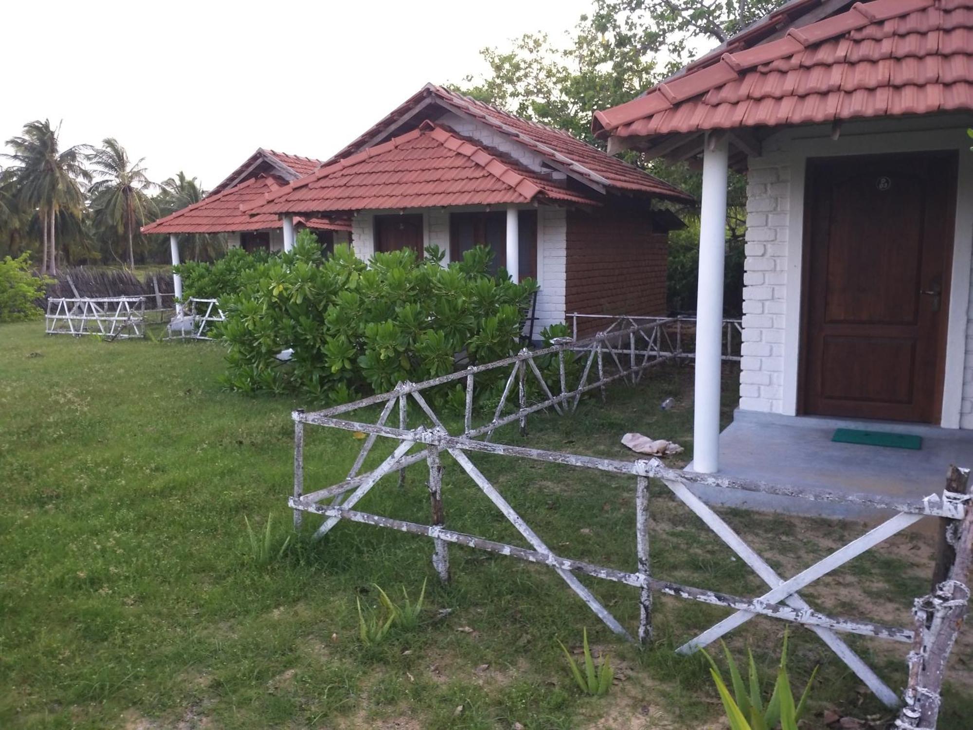 Windy Beach Cabanas Kalpitiya Phòng bức ảnh